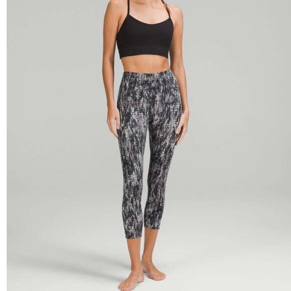 Lululemon InStill High Rise Tight Leggings Ankle Length Black White Size 8 - Picture 1 of 12